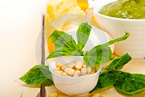 Italian basil pesto sauce ingredients