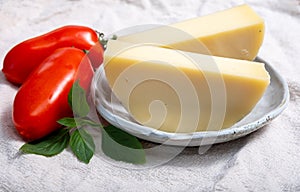 Fresco manualmente morbido Italiano formaggio bianco sfera da O formaggio fatto un 