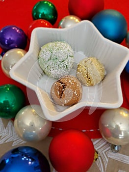 Italian Christmas Cookies and Ornaments