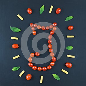 Italian food eating pattern with letter