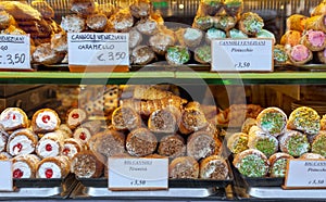 Italian pastries cannoli