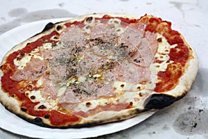 Italian pizza ham cheese