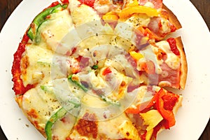 Italian pizza ham cheese and pepper