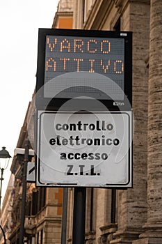 Italian Zona Traffico Limitato street sign photo