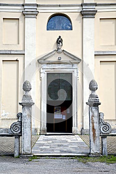 Italy church varese the old door entrance