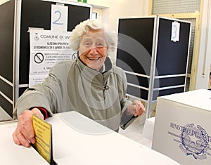 Italy elections ballots