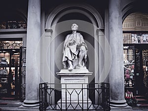 Italy Florence Filippo Brunelleschi statue at Christmas