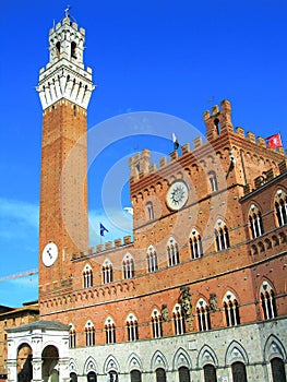Italy, Tuscany, Siena: Palazzo Pubblico and Mangia Tower.