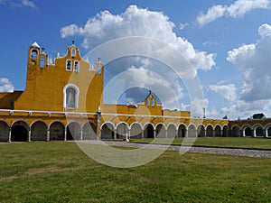 Izamal Mexico Yucatan church yellow City monastery convent