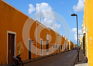 Izamal Mexico Yucatan church yellow City monastery convent