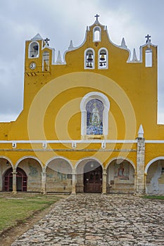 Izamal, YucatÃÂ¡n, Mexico: Franciscan Monastery and Convent of San Antonio de Padua