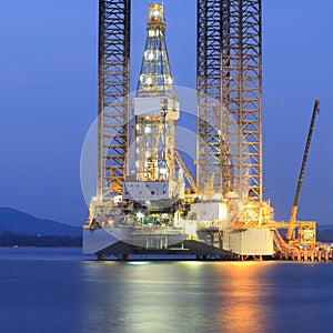 Jack up oil drilling rig in the shipyard