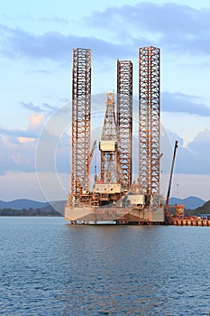 Jack up oil drilling rig in the shipyard