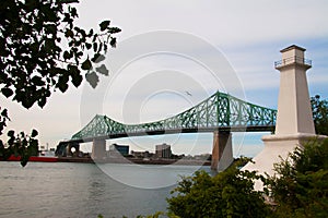 Jacques Cartier bridge photo