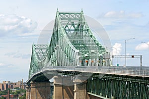 Jacques Cartier bridge photo