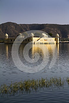 Jaipur, royal palace in the lake