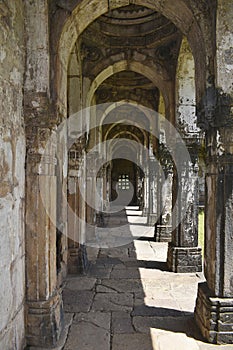 Jami Masjid, Archway corridor with intricate carvings in stone, an Islamic monuments was built by Sultan Mahmud Begada in 1509,