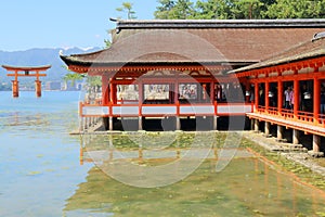 Japan : Itsukushima Shinto Shrine photo