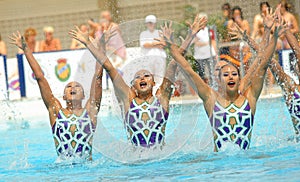 Japan synchro swimmers team