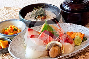 Giapponese piatti tagliatelle sala da pranzo impostato 