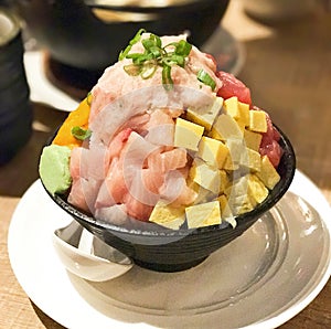 Japanese Sushi Rice Mountain-Deluxe Bakumori Don