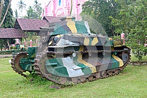 Japanese tank abandoned in Philippines after WW2 photo