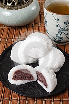 Red bena daifuku photo