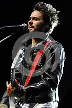 Jared Leto of 30 Seconds to Mars performing.