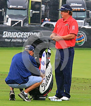 Jason Dufner prior to starting his game