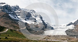 JASPER, ALBERTA/CANADA - AUGUST 9 : Athabasca Glacier in Jasper