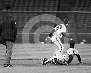 Jay Bell and Robby Thompson Collide at Second Base