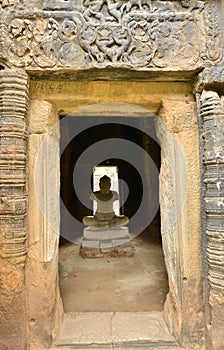 Jayavarman VII staute in phimai stone castle photo