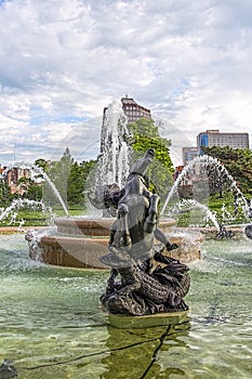 JC Nichols fountain,Kansas city Missouri,water,