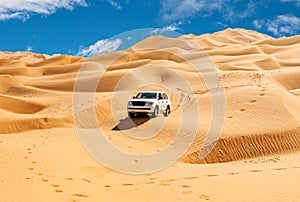 Jeep safari in the Omani Rub al-Chali Desert