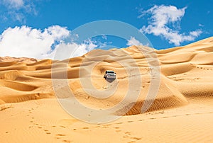 Jeep safari in the Omani Rub al-Chali Desert