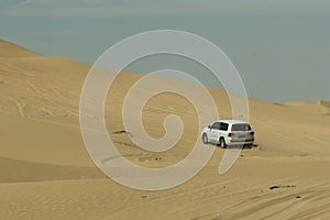 Jeeps traditional Safari Dune Bashing tourists Oman Ubar Desert Rub al Khali 10