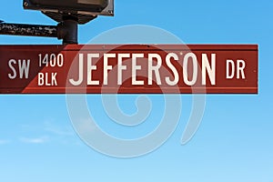 Jefferson Drive sign around Tidal Basin