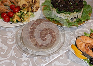 jellied meat, cold jellied meat dish