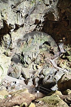 The Jenolan Caves are limestone caves located within the Jenolan Karst Conservation Reserve in the Central Tablelands region.