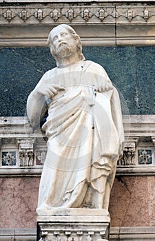 Jesus Christ, Redeemer, Portal on the sidewall of Florence Cathedral