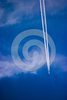 Jet contrail