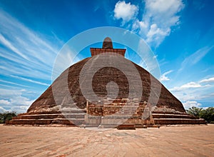 Jetavaranama dagoba. Anuradhapura, Sri Lanka