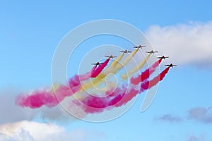 Jets formation with color smoke