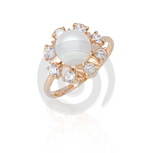 Jewelry ring with pearl and diamonds