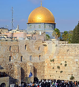 Jewish hasidic pray a the Western Wall