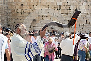 He Jewish Pesach celebration at the Wailing Wall