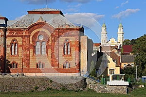 Jewish synagogue and cathedral