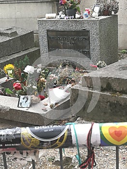 jim morisson grave paris cementery