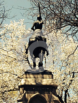 Joan of arc woman statue on horse