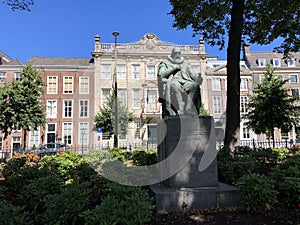 Johan van oldenbarnevelt statue